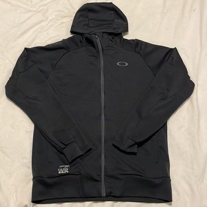 Oakley zip up